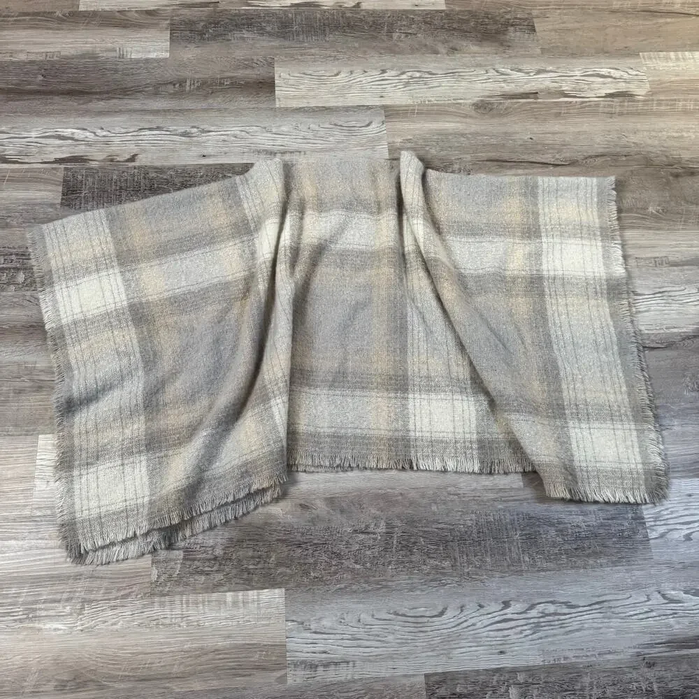 J.Jill Plaid Knit Wrap Shawl Gray Cream Fringed Cozy Layer XL - 3XL